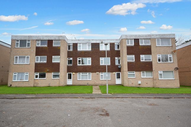 2 bed property, in Freshwater Drive, £95,000