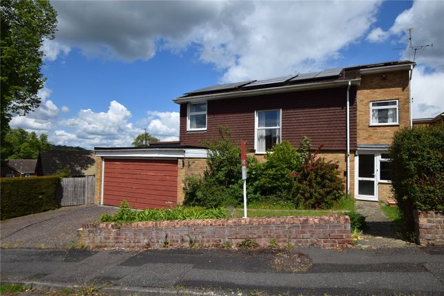 4 bed property, in Balmoral Close, £600,000