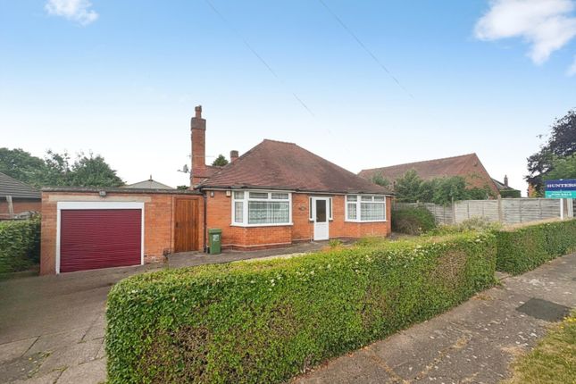 2 bed property, in Chandlers Close, £280,000