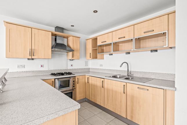 2 bed property, in Boulevard House, £340,000