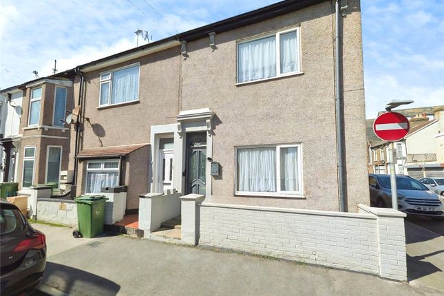 3 bed property, in Alma Road, £240,000