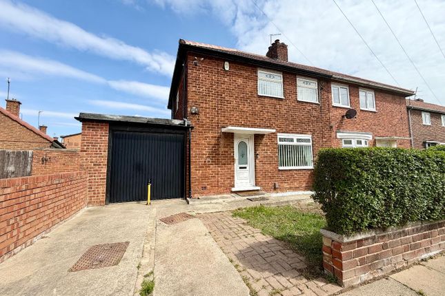 2 bed property, in Kirkstone Road, £130,000