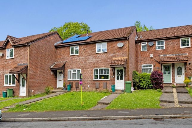 2 bed property, in Pen Yr Eglwys, £185,000