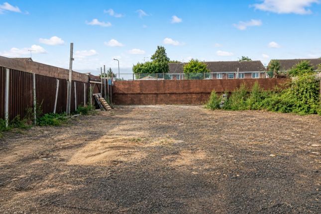 Land, in London Road, £595,000