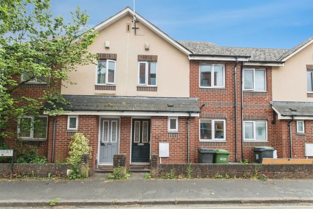 3 bed property, in Painters Court, £180,000