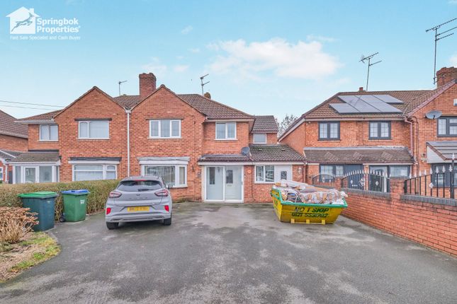 4 bed property, in Rydding Lane, £340,000