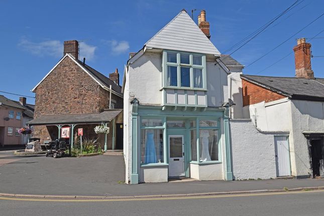 2 bed property, in Station Road, £135,000