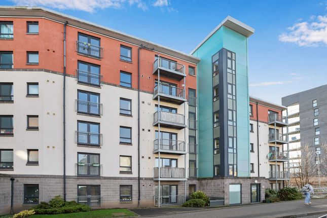 1 bed property, in 7/7 Lochend Butterfly Way, £185,000