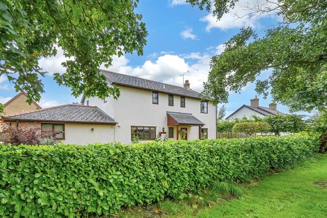 4 bed property, in The Green, £565,000