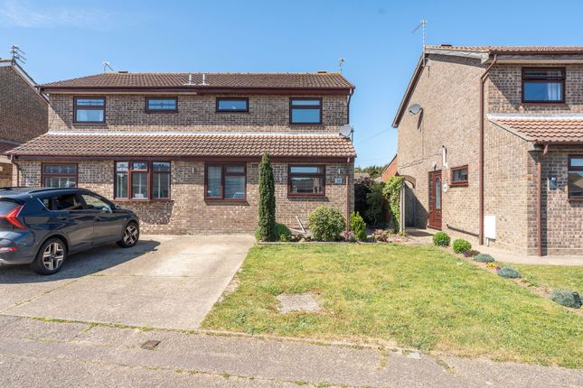 3 bed property, in Lark Way, £240,000