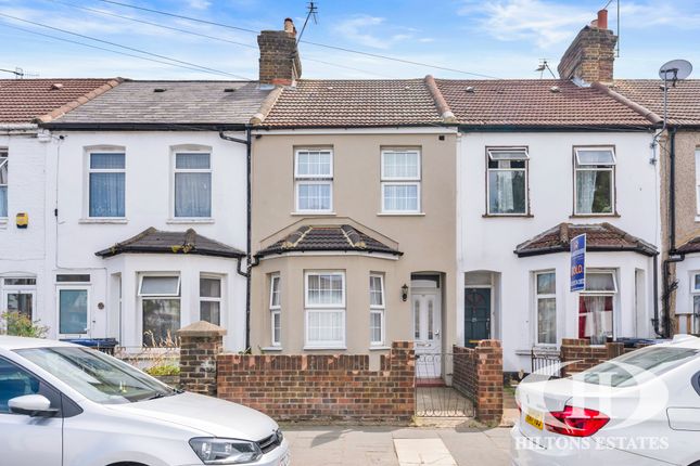 3 bed property, in Sussex Road, £494,950