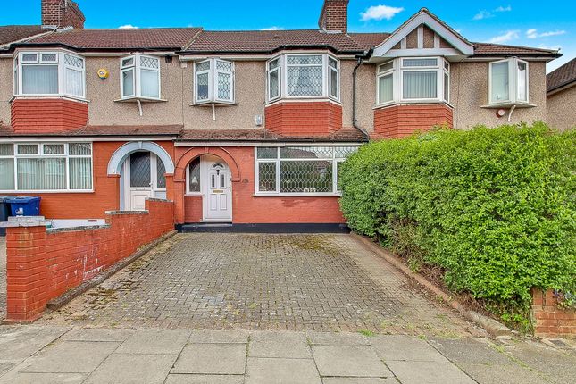 3 bed property, in Wadham Gardens, £510,000