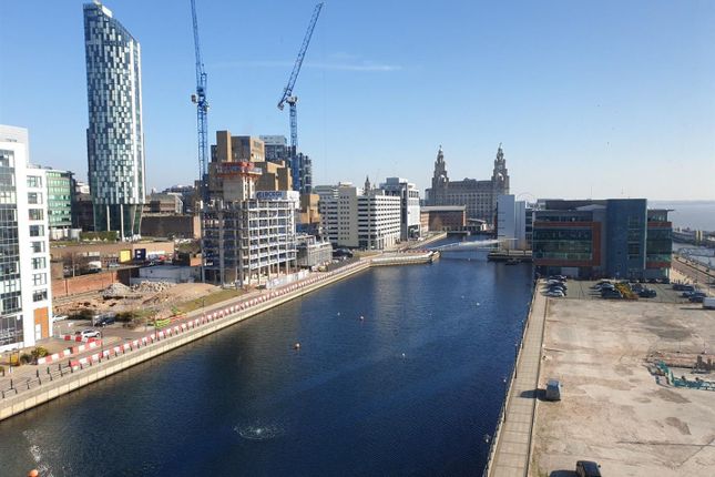 2 bed property, in Apartment 50, £175,000