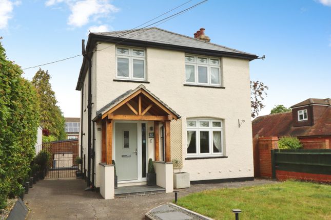 3 bed property, in Lodge Road, £650,000