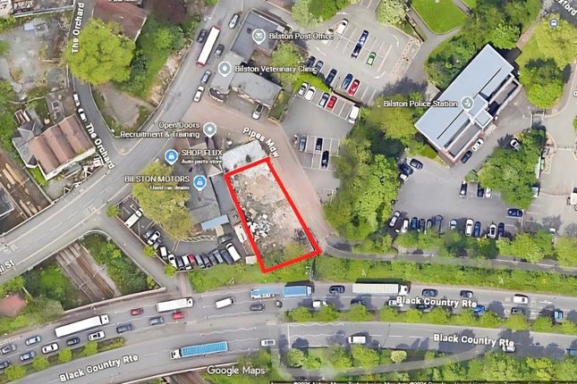 Land, in Pipes Meadow, £135,000
