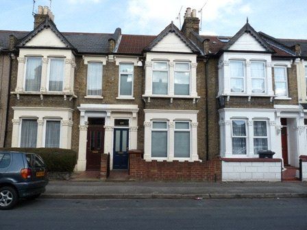 4 bed property, in St. John's Road, £750,000