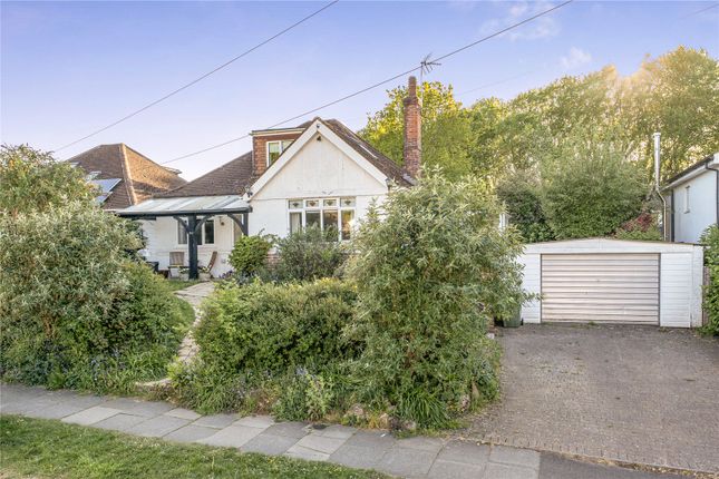 4 bed property, in Robyns Way, £800,000