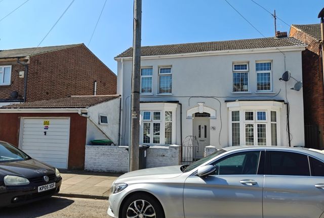 5 bed property, in Gratton Road, £475,000