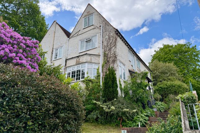 4 bed property, in The Avenue, £550,000