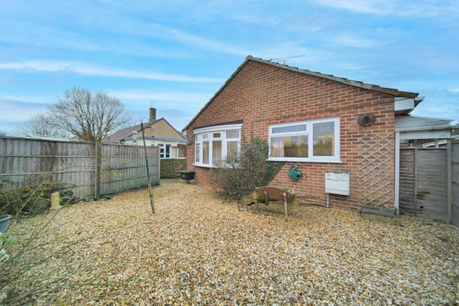 2 bed property, in Berryfield Lane, £250,000