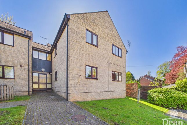 1 bed property, in Buckshaft Road, £110,000
