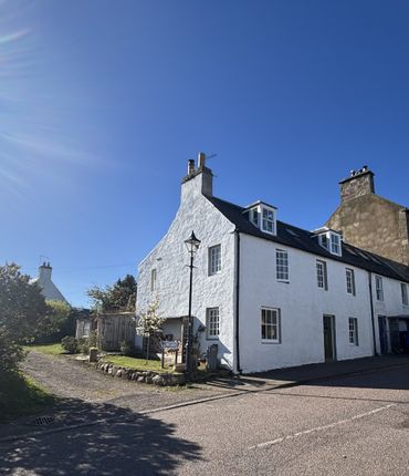 3 bed property, in Forsyth Place, £345,000