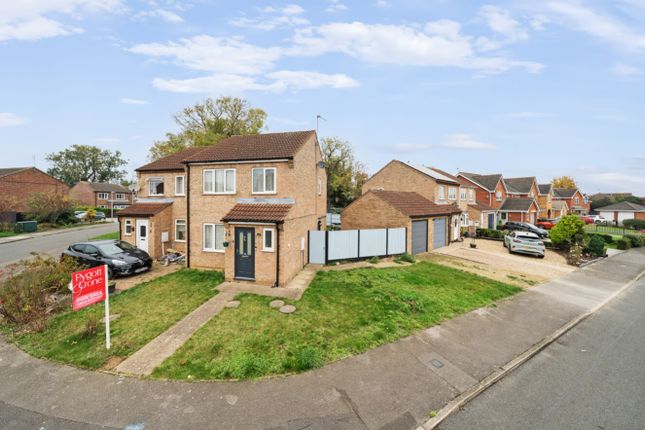 3 bed property, in Hawthorn Drive, £159,000