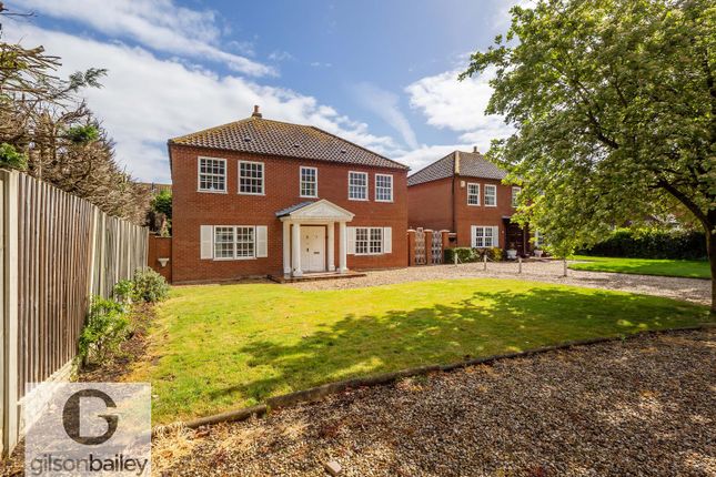 4 bed property, in Blue Boar Lane, £500,000
