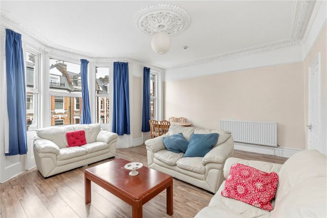 6 bed property, in Clissold Crescent, £1,900,000