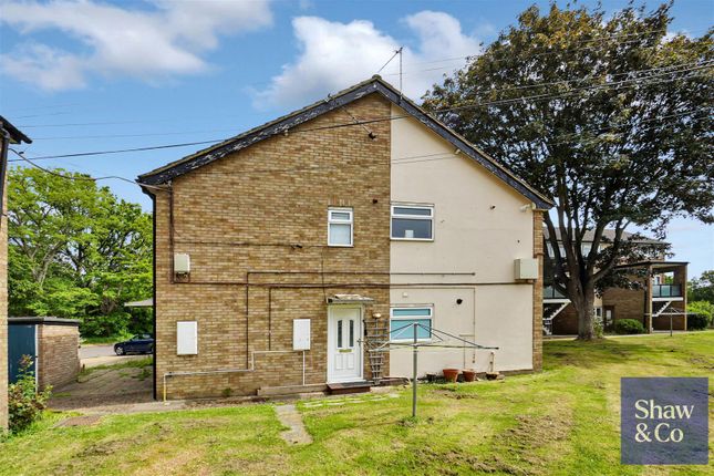 2 bed property, in Conway Road, £315,000