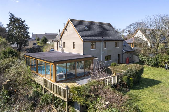 6 bed property, in Portfield Gate, £525,000