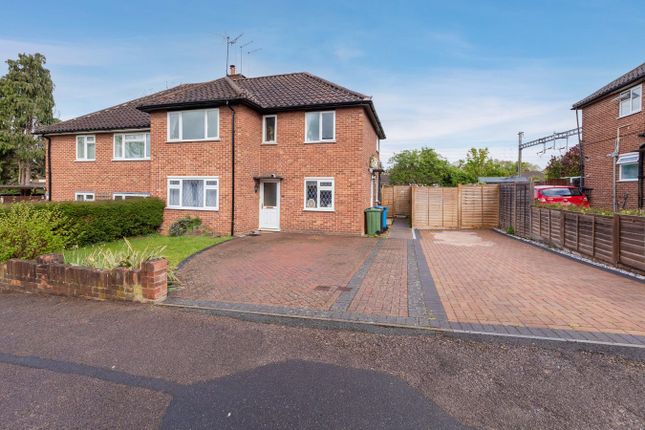 2 bed property, in Brunel Road, £275,000