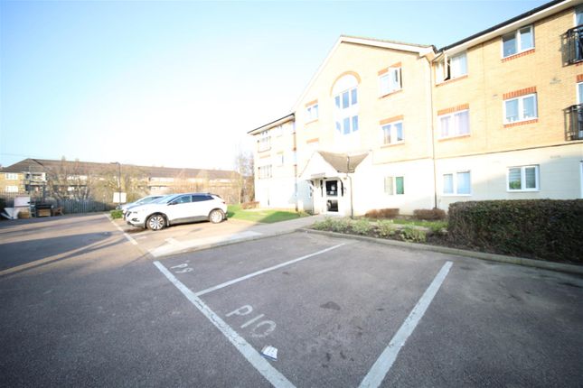 2 bed property, in Tysoe Avenue, £290,000