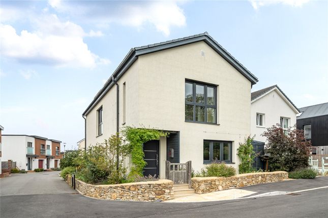3 bed property, in Graven Hill, £625,000