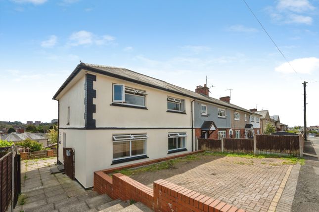 4 bed property, in Gloucester Road, £244,950