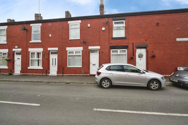 2 bed property, in Johnson Street, £150,000