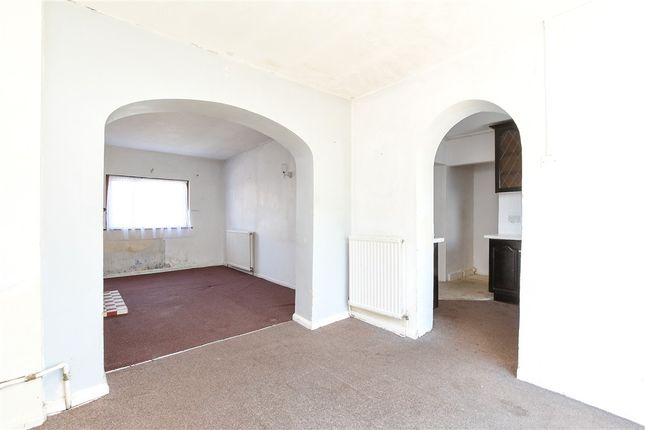 3 bed property, in Francis Road, £400,000