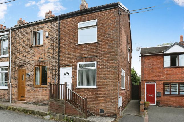 3 bed property, in Church Road, £160,000