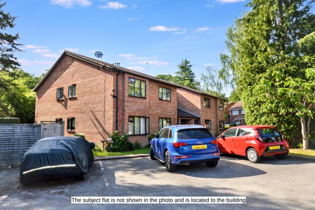 1 bed property, in 65 Maywell Drive, £23,000