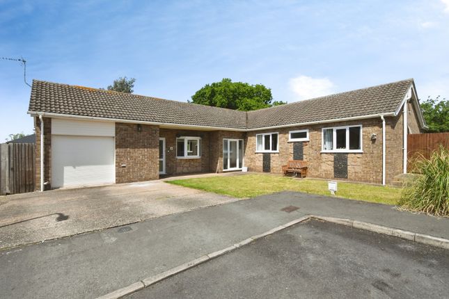 4 bed property, in Exmoor Close, £425,000