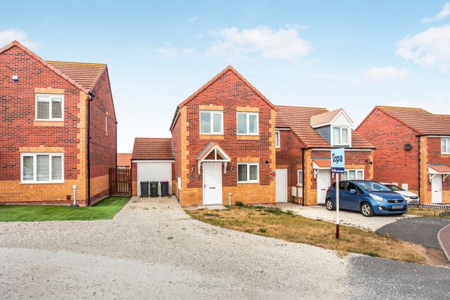 3 bed property, in Hobson Way, £190,000