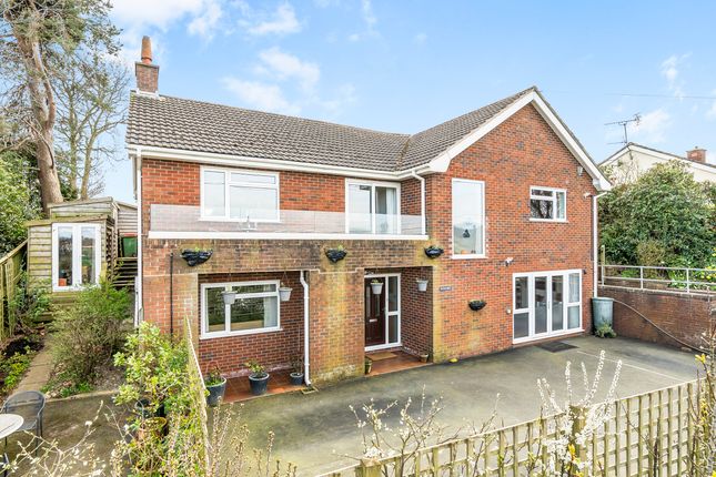 5 bed property, in Plum Hill, £450,000