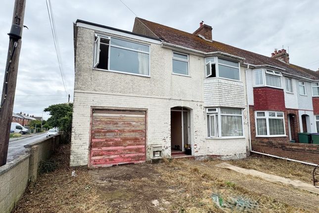 5 bed property, in 32 Kings Road, £230,000