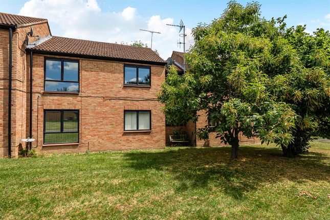 1 bed property, in Blakeney Road, £149,500