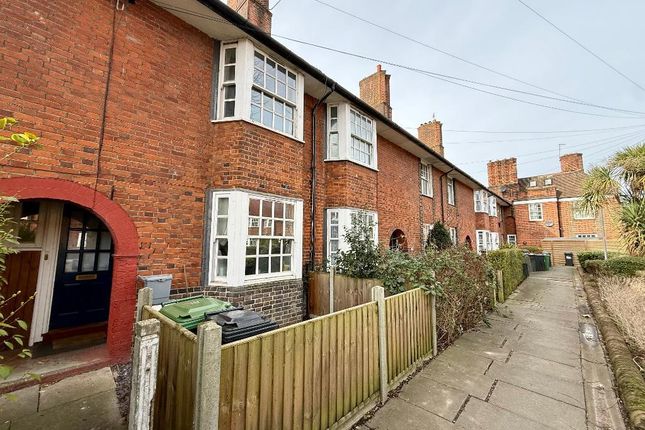 3 bed property, in Fitzneal Street, £650,000