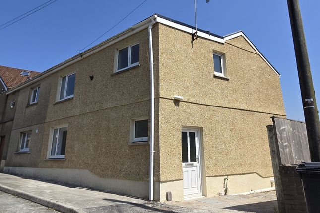 3 bed property, in 1B Cardonnel Road, £130,000