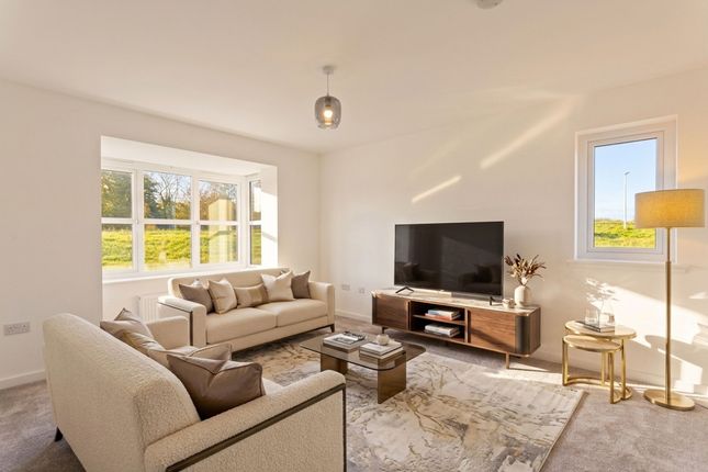 5 bed property, in Brotherton Glade, £375,000