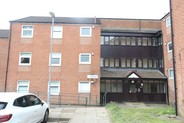 1 bed property, in Great Howarth, £50,000
