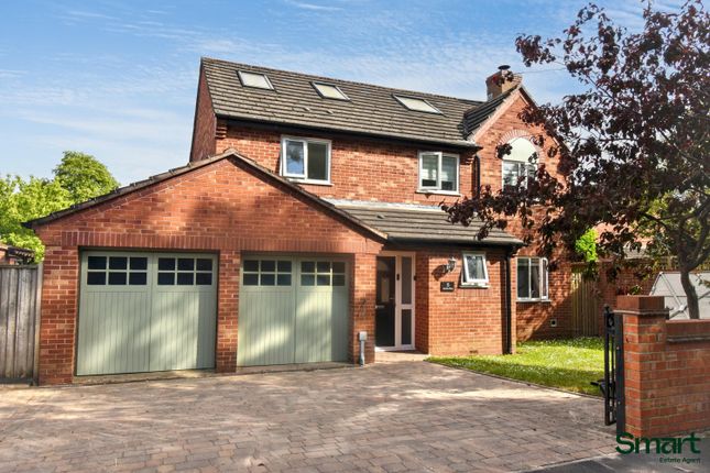 5 bed property, in Lords Way, £650,000