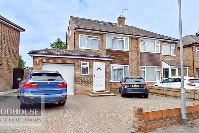4 bed property, in Cordell Close, £599,950